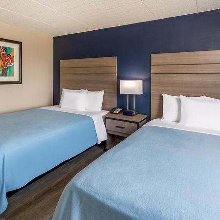 Hotel Baymont By Wyndham Laredo Exteriér fotografie