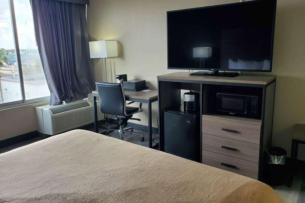 Hotel Baymont By Wyndham Laredo Pokoj fotografie