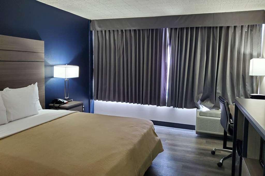 Hotel Baymont By Wyndham Laredo Pokoj fotografie